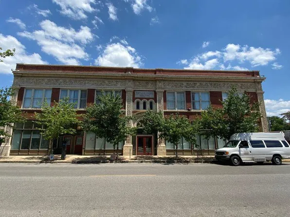 4505 Olive St APT H, Saint Louis, MO 63108