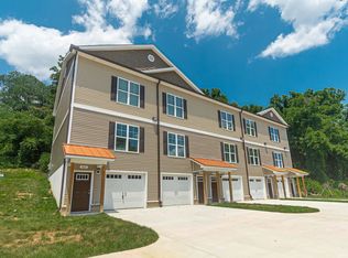 613 Riverside Dr, Mount Airy, NC 27030