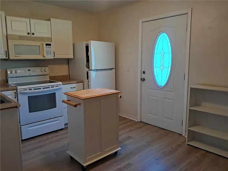 426 Easy St — Photo 7