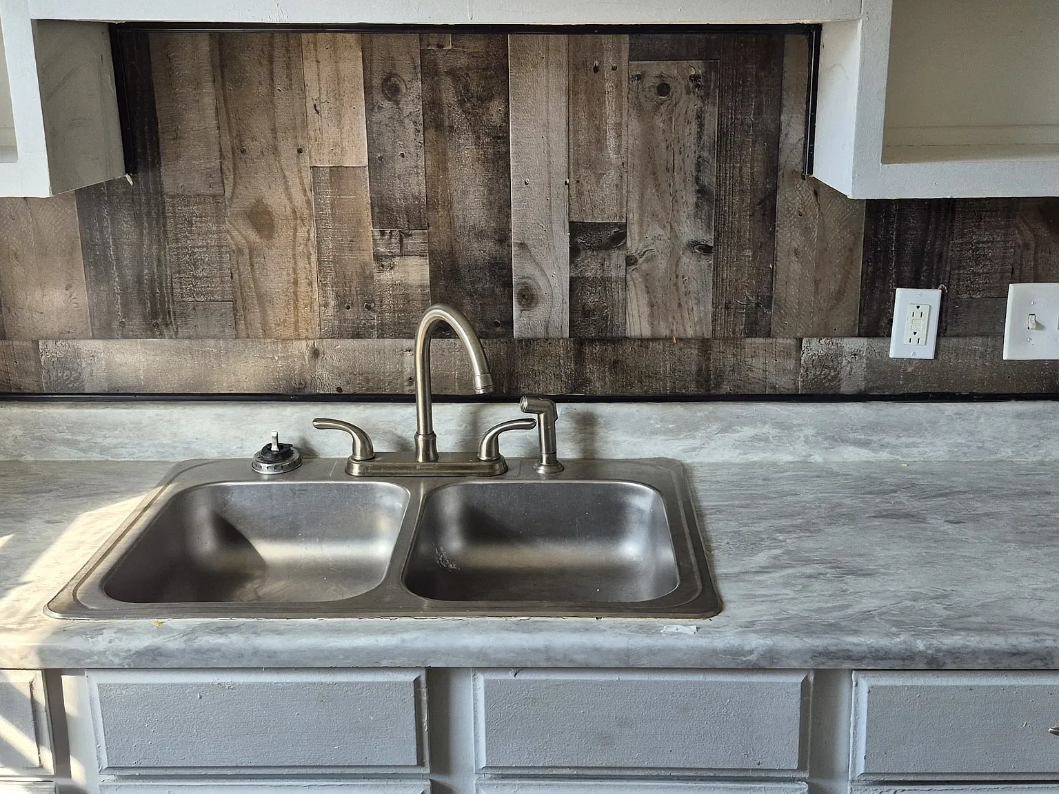 2 bed, 1050 sqft, $1,250 — Photo 1