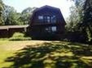 24 Harvey Rd, Riverhead, NY 11901