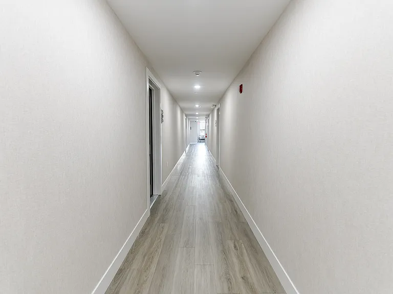 The Central — Photo 15