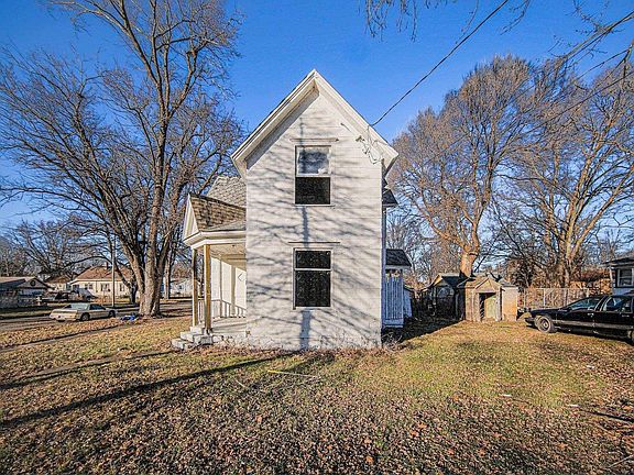 4th image of 1103 Sydenham St