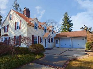 92 Woodview Rd, West Hempstead, NY 11552