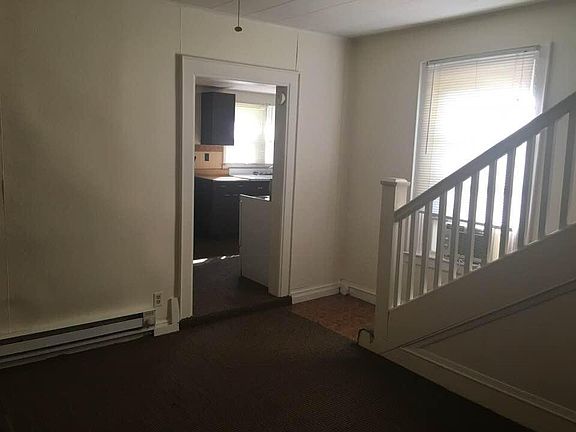 4th image of 1890 Palm Dr #B