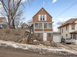 118 1st St SW, Faribault, MN 55021