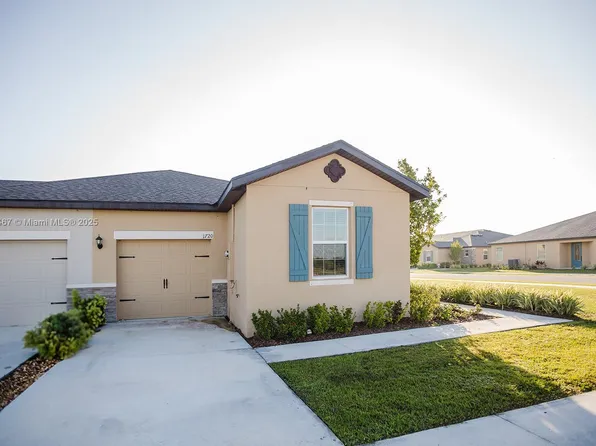 1720 Celebration Dr, Fort Pierce, FL 34947