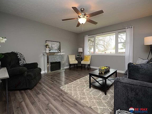 3rd image of 7425 Englewood Dr