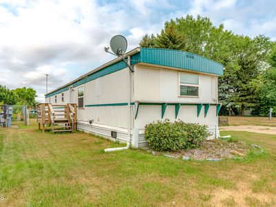 142 Northwest Dr, Bismarck, ND, 58504