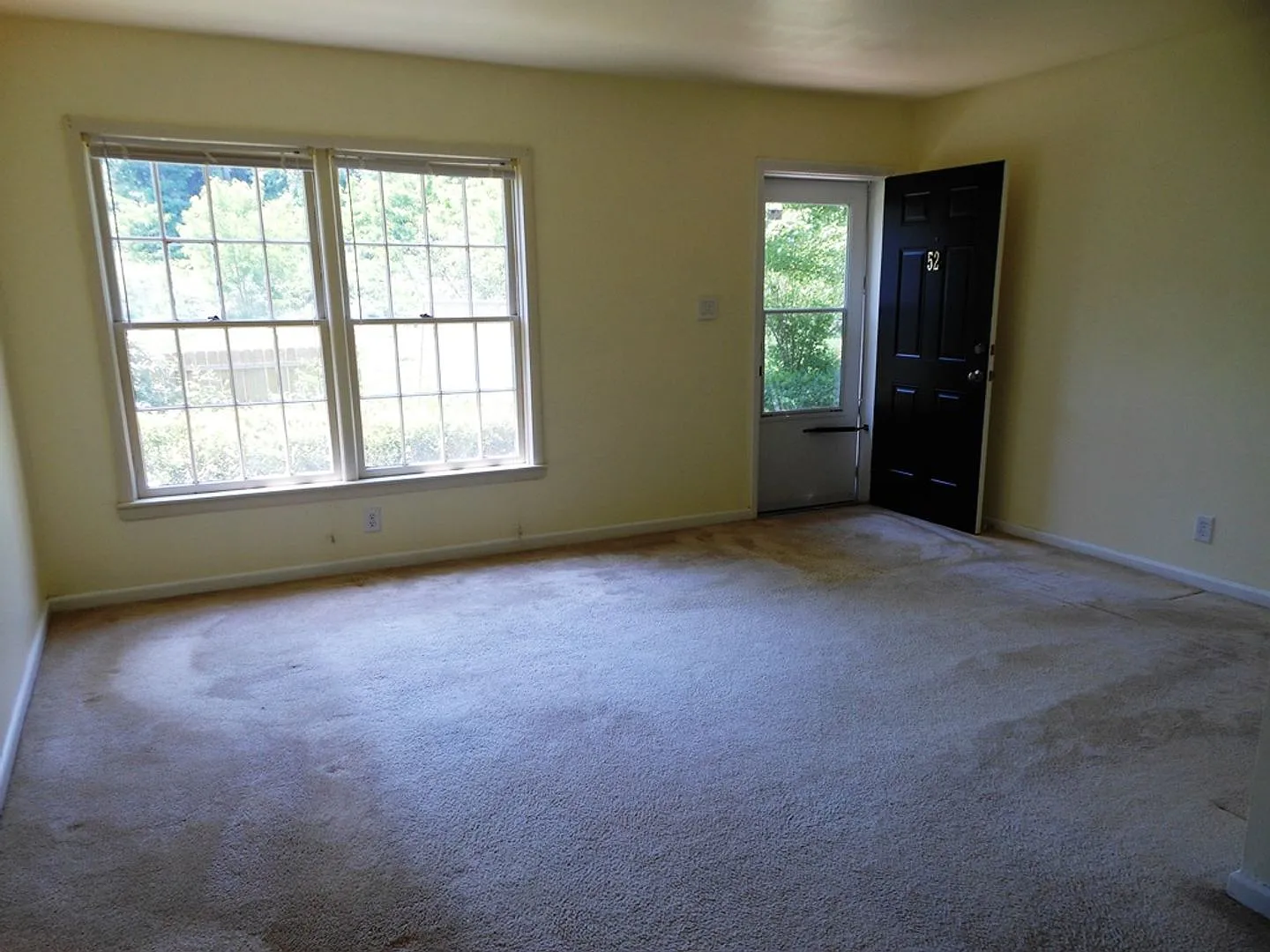 2527 Hydraulic Road #52 — Photo 3