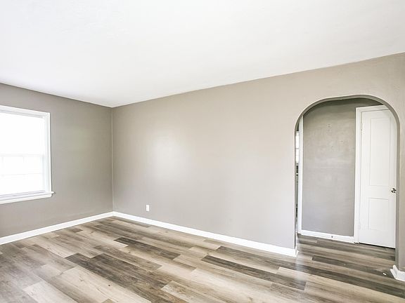 3rd image of 2615 Humboldt St