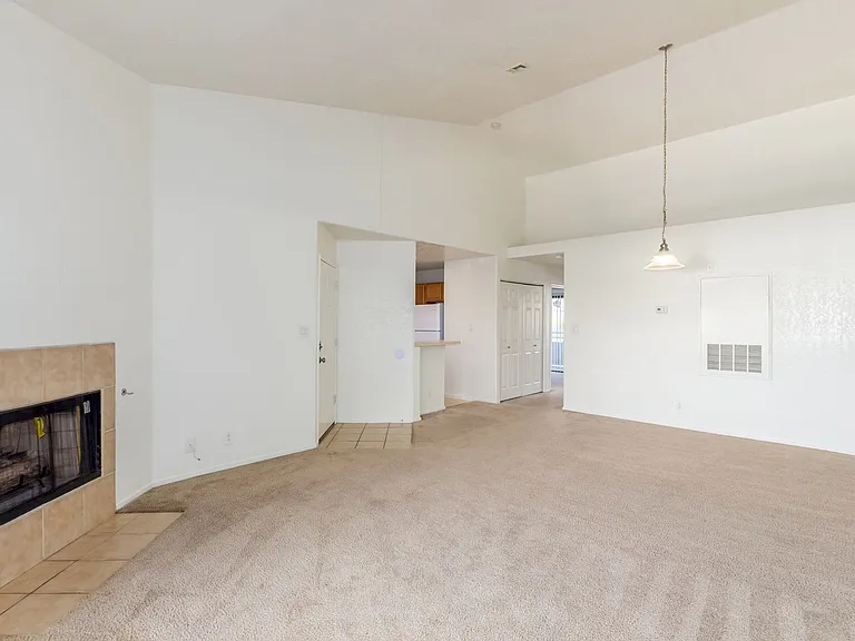 5072 S Rainbow Blvd #205 — Photo 4