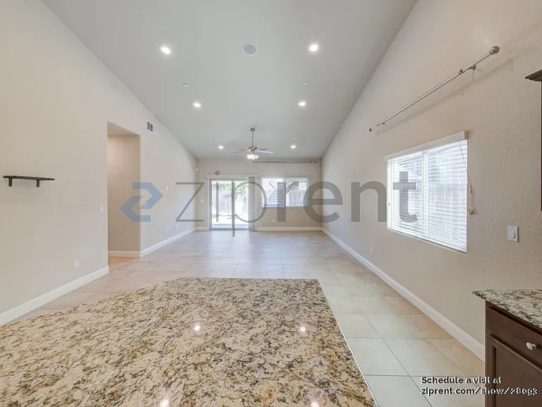 4780 Barclay Way — Photo 5