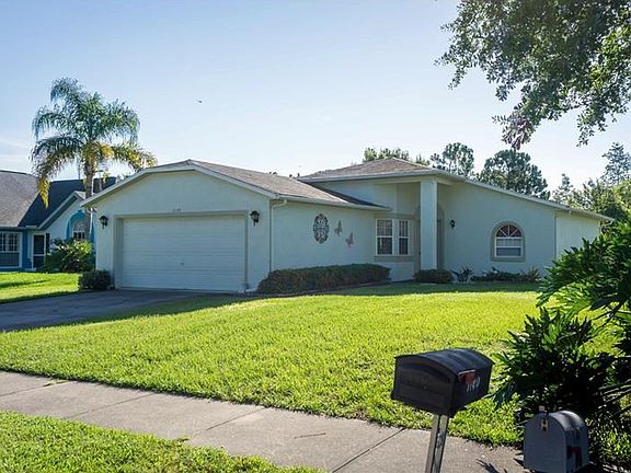 3rd image of 1139 Creek Woods Cir