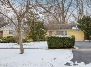 924 Arbor Ct, Wheaton, IL 60189