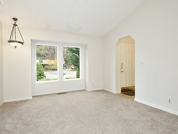 3rd image of 7516 NE 57th Ct