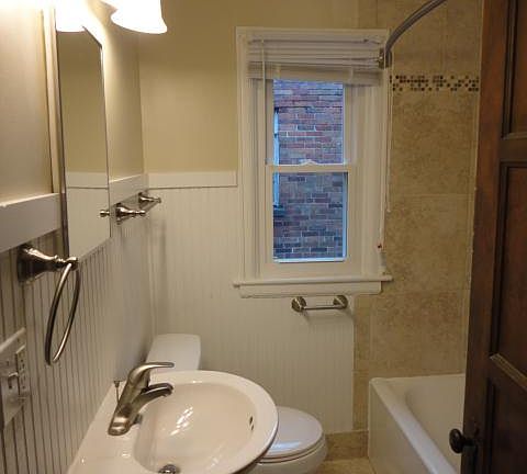 5th image of 1528 Northwest Blvd APT C
