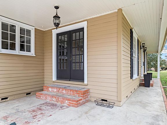 4th image of 2024 Central Dr