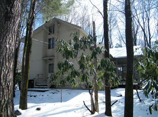 218 Tanglewood Dr, Pocono Pines, PA 18350