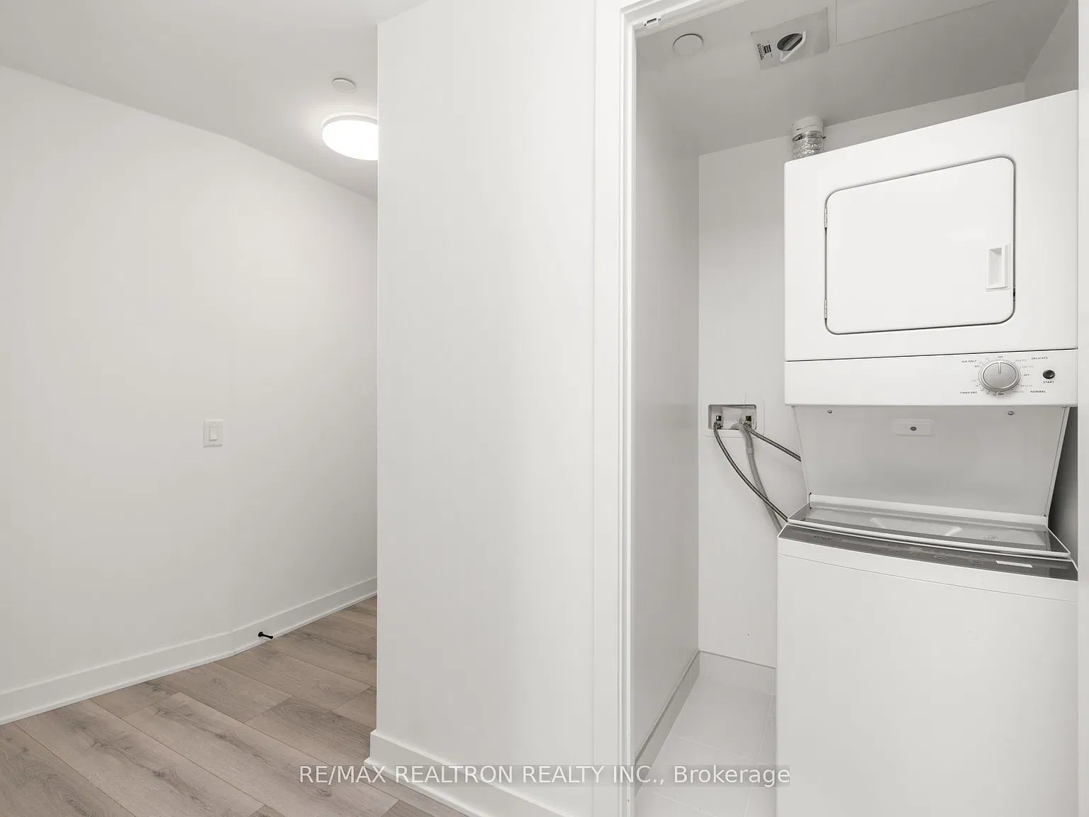 1185 Dupont St — Photo 4