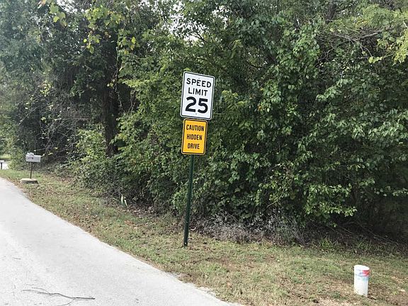5th image of 22 Skyline Dr