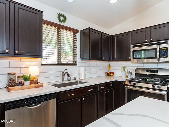 3rd image of 8851 W Cadwell Way