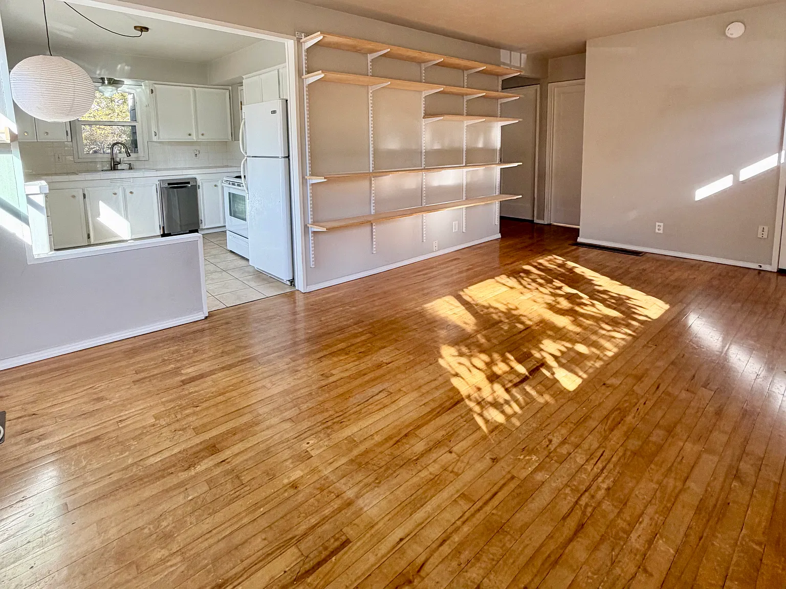2 bed, 768 sqft, $2,395 — Photo 4
