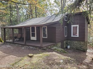 1014 Silver Lake Rd, Dingmans Ferry, PA 18328