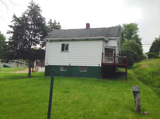 2nd image of 71116 Main St