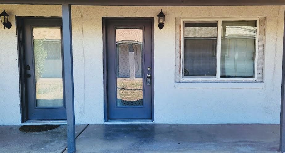 1st image of 1710 W Glenrosa Ave