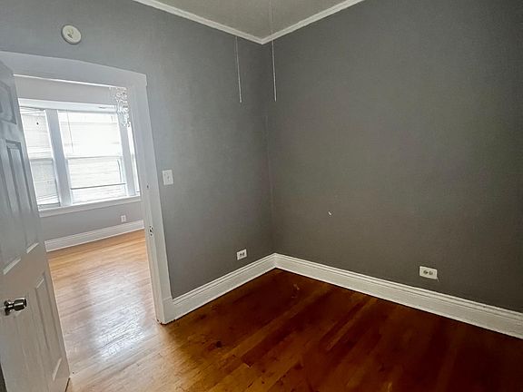 4th image of 2404 S 56th Ct #2