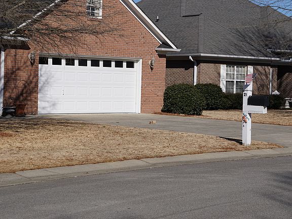 3rd image of 21 Lindsey Ln