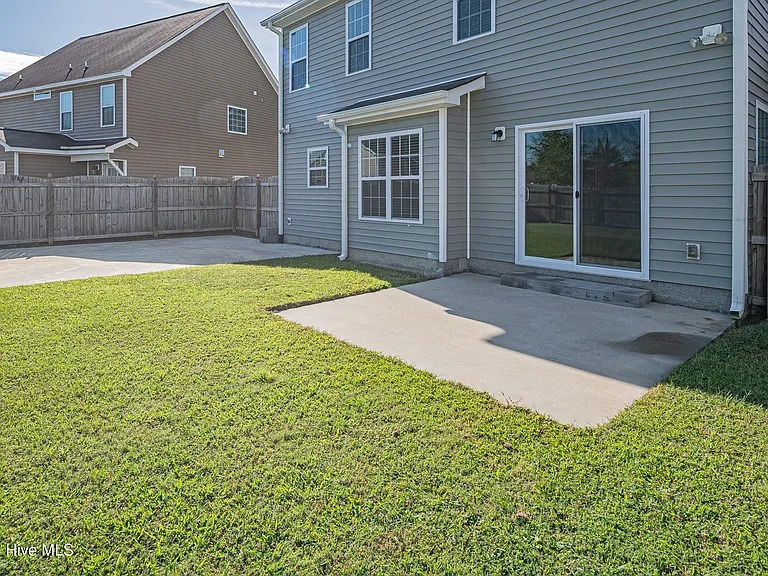 808 Jade Ln — Photo 13