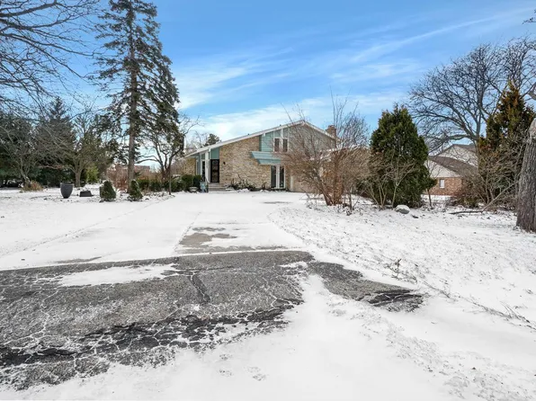 1523 West Liebau ROAD, Mequon, WI 53092