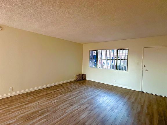 5th image of 674 W 27th St #5