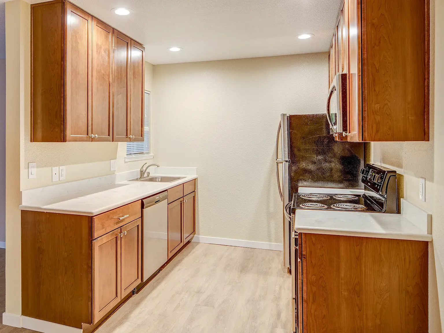 Muir Park Condos — Photo 2