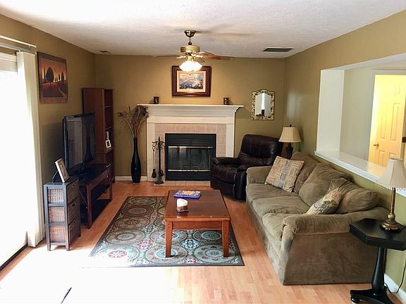 4th image of 11093 Latonia Ln