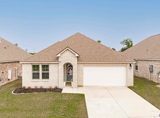 727 Jacques Ln, Zachary, LA 70791