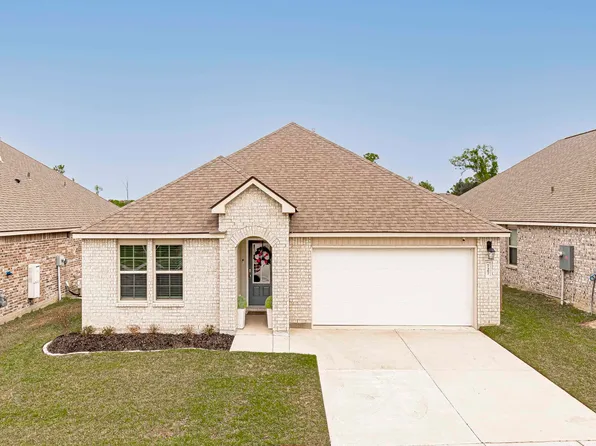 727 Jacques Ln, Zachary, LA 70791