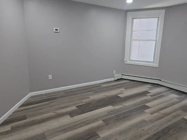 93 Park Ave #2R — Photo 2