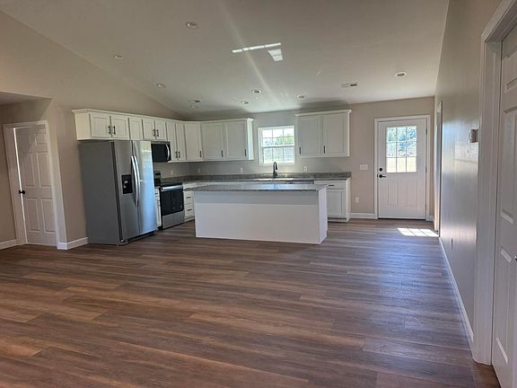 4th image of 3801 New Concord Rd