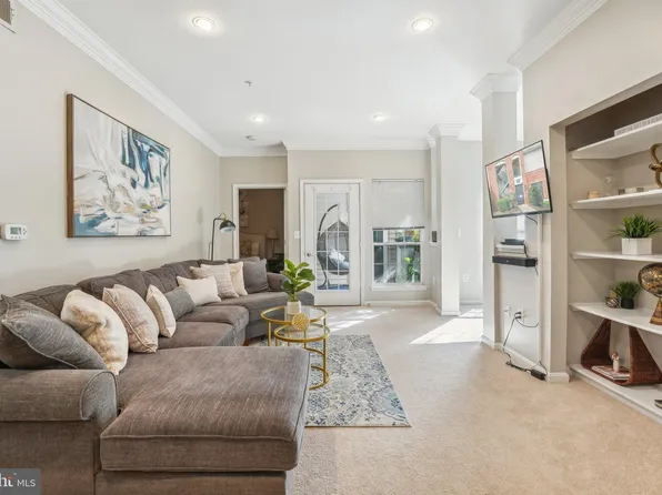 4852 Eisenhower Ave Unit 134, Alexandria, VA 22304