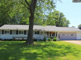 7276 Eric Dr, Mentor, OH 44060