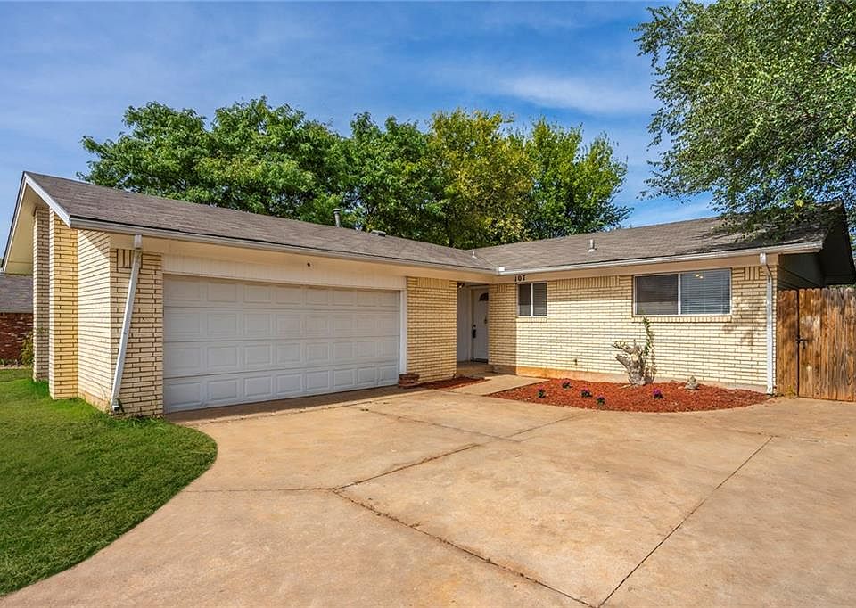 1st image of 107 Meadowbrook Dr