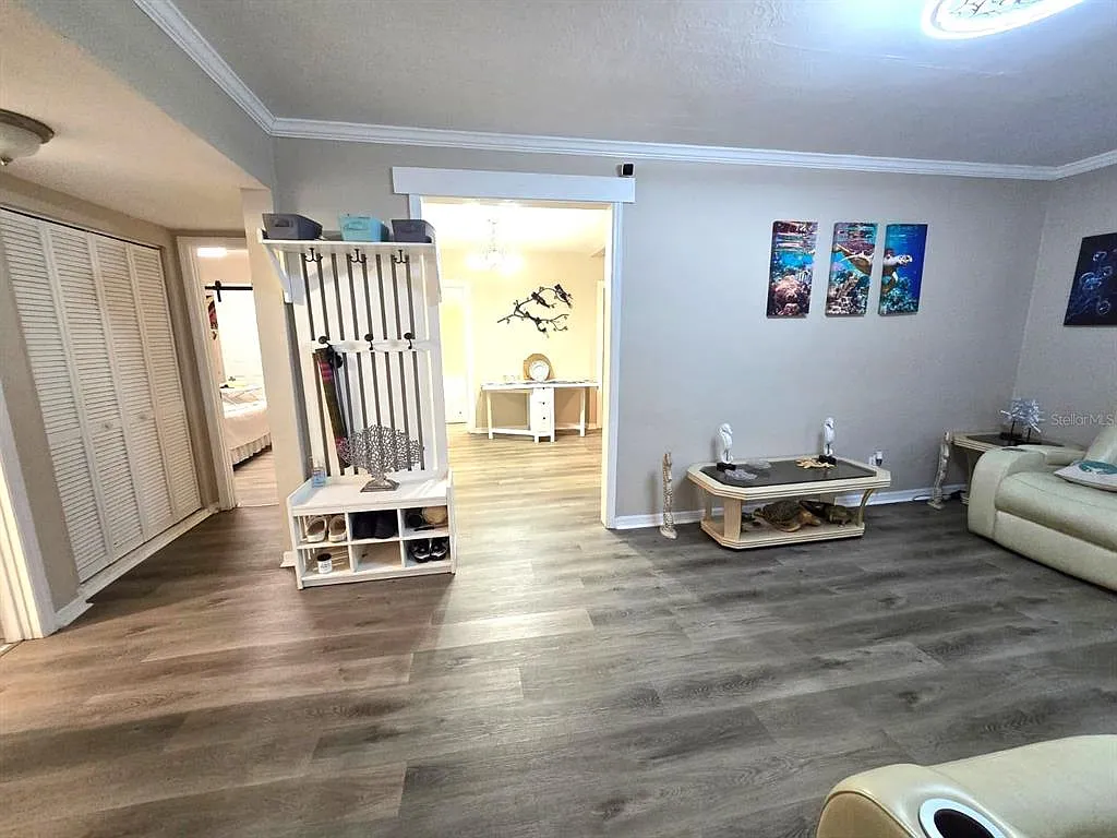 3 bed, 2.0 bath, 840 sqft, $2,500 — Photo 3