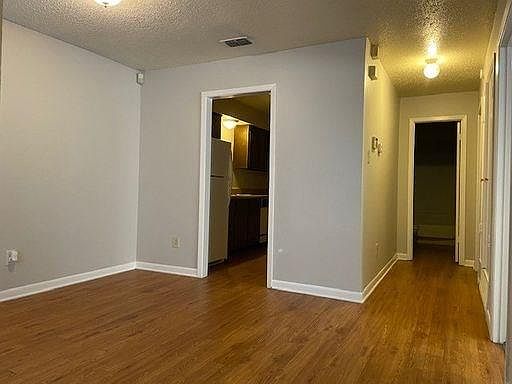 4th image of 1411 Blackwell Dr