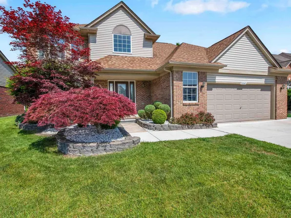 52047 Sycamore Dr, Chesterfield, MI 48047