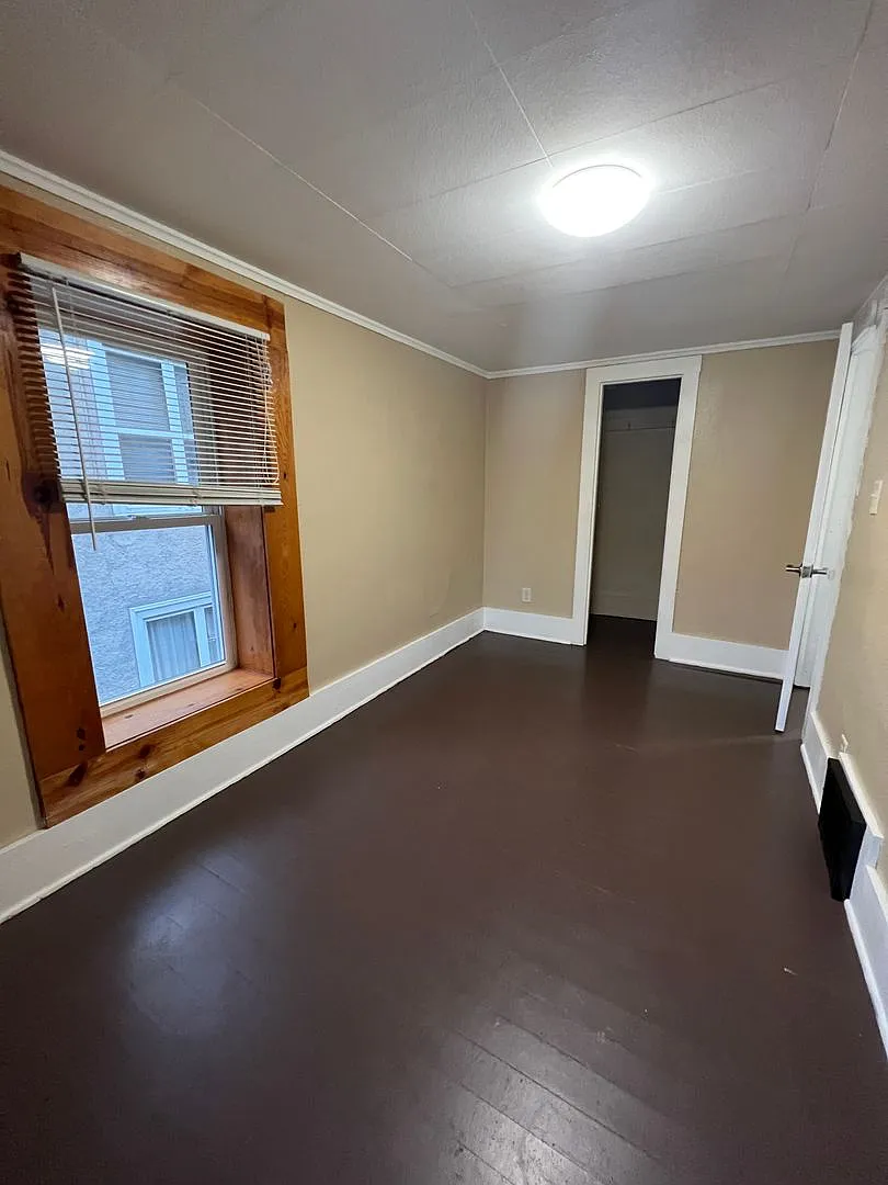 4 Bedroom La Crosse Home with Garage, Fenced Yard & In-Unit Laundry — Photo 1