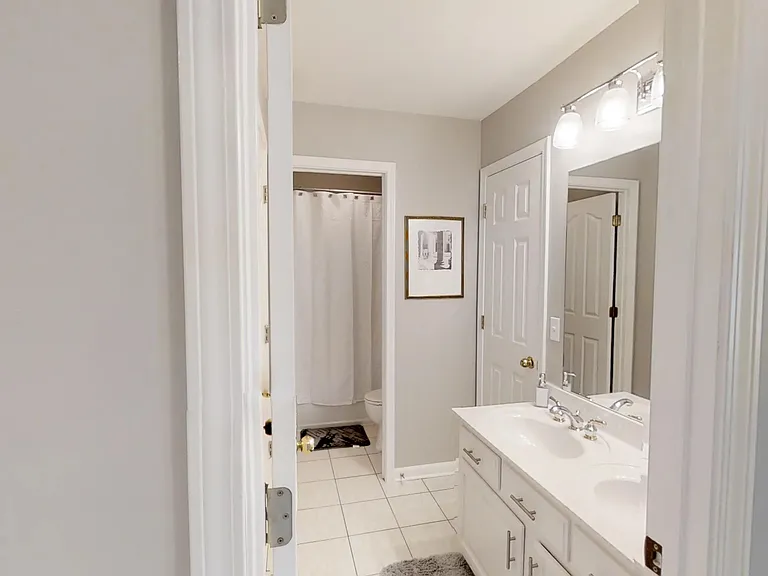 115 Thistlewood Ln — Photo 11