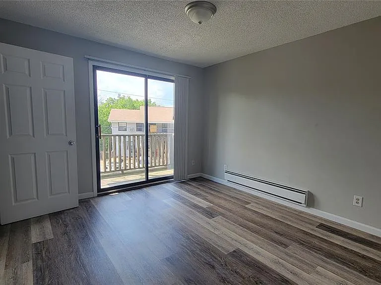 1731 Bridleton Woods #E — Photo 6